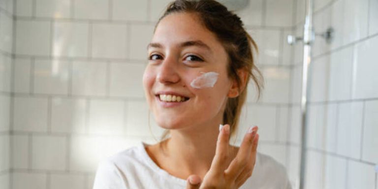 Apakah Handbody Bisa Digunakan untuk Wajah? Ini Jawabannya!