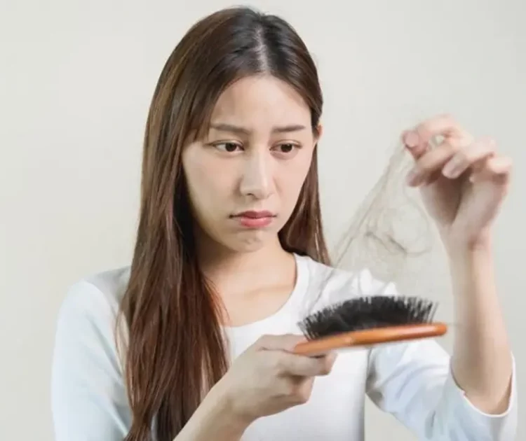 Apakah Rambut Rontok Bisa Tumbuh Kembali? Cek Faktanya Disini!