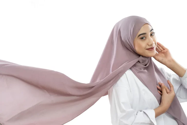Pilih Bahan Hijab yang Tepat Agar Rambut Tetap Sehat dan Tidak Rusak