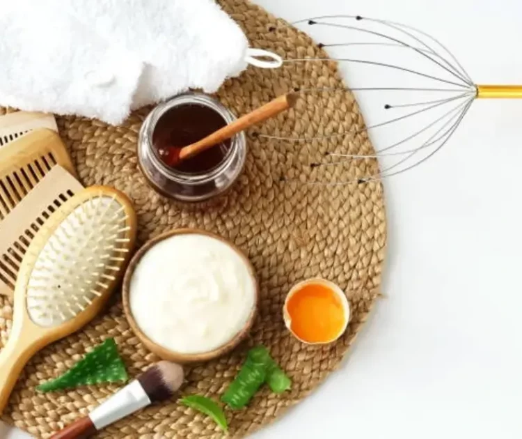 10 Cara Menghilangkan Ketombe Kering dan Gatal Secara Alami