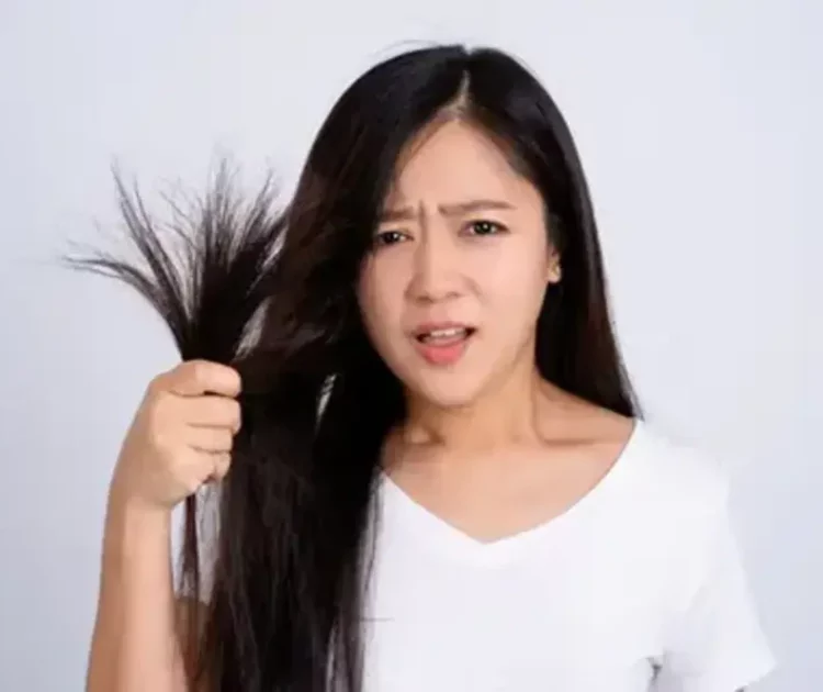 Mengapa Rambut Patah Terjadi dan Bagaimana Cara Memperbaikinya?